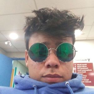 Meet your Posher, Jonathan